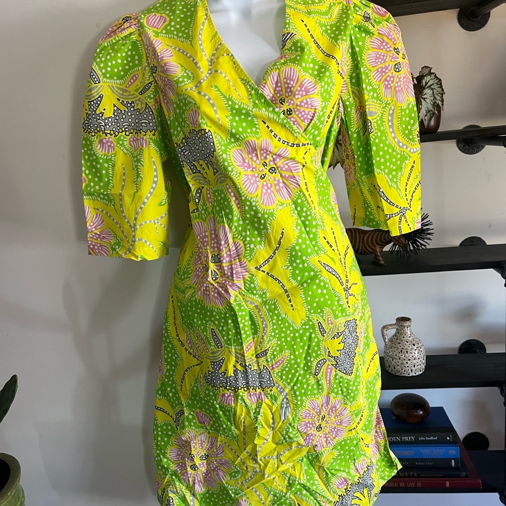 RHODE Vibrant Green and Yellow V-Neck Puff Sleeve Mini Dress